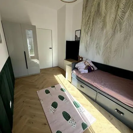 Modern Flat , Quiet Area Ideal For Family Warsaw