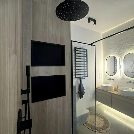 Modern Flat , Quiet Area Ideal For Family Warsaw