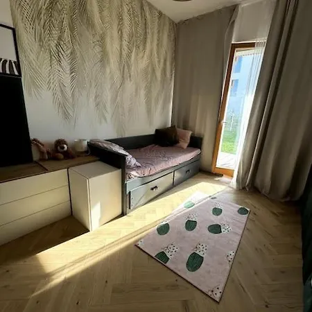 Modern Flat , Quiet Area Ideal For Family